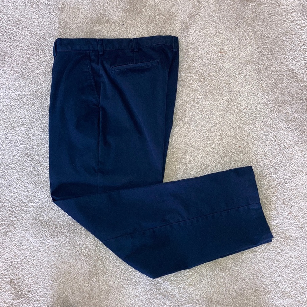 Jos. A. Bank.  W34. L30. Navy blue. 100% cotton.